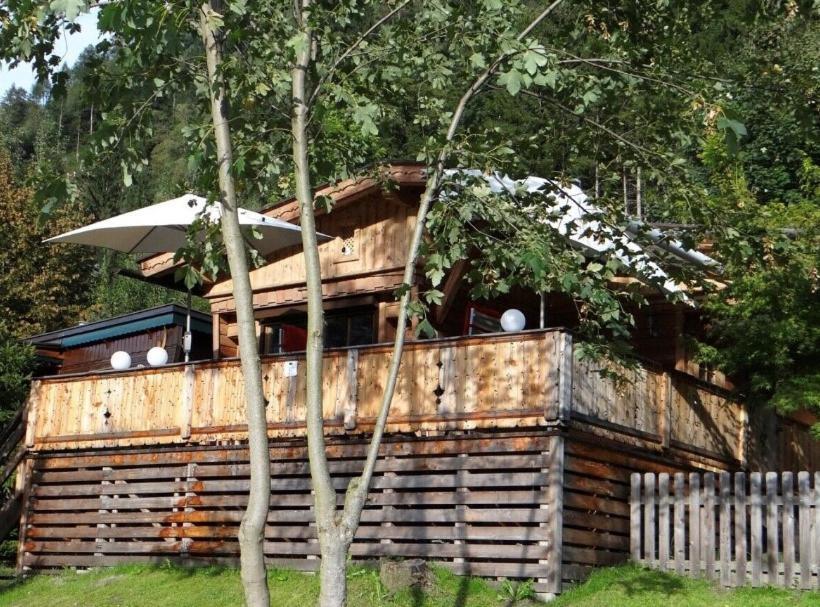 Chalet - Direkt Am 5 Sterne Campingplatz Aufenfeld Im Zillertal Mit Hallenbad Und Sauna Aschau Im Zillertal エクステリア 写真